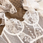 Heißer Verkauf Französisches sexy Dessous-Set für Damen, ultradünner transparenter BH und Höschen-Set, besticktes Spitzen-Form-Camisole-Unterwäsche-Set