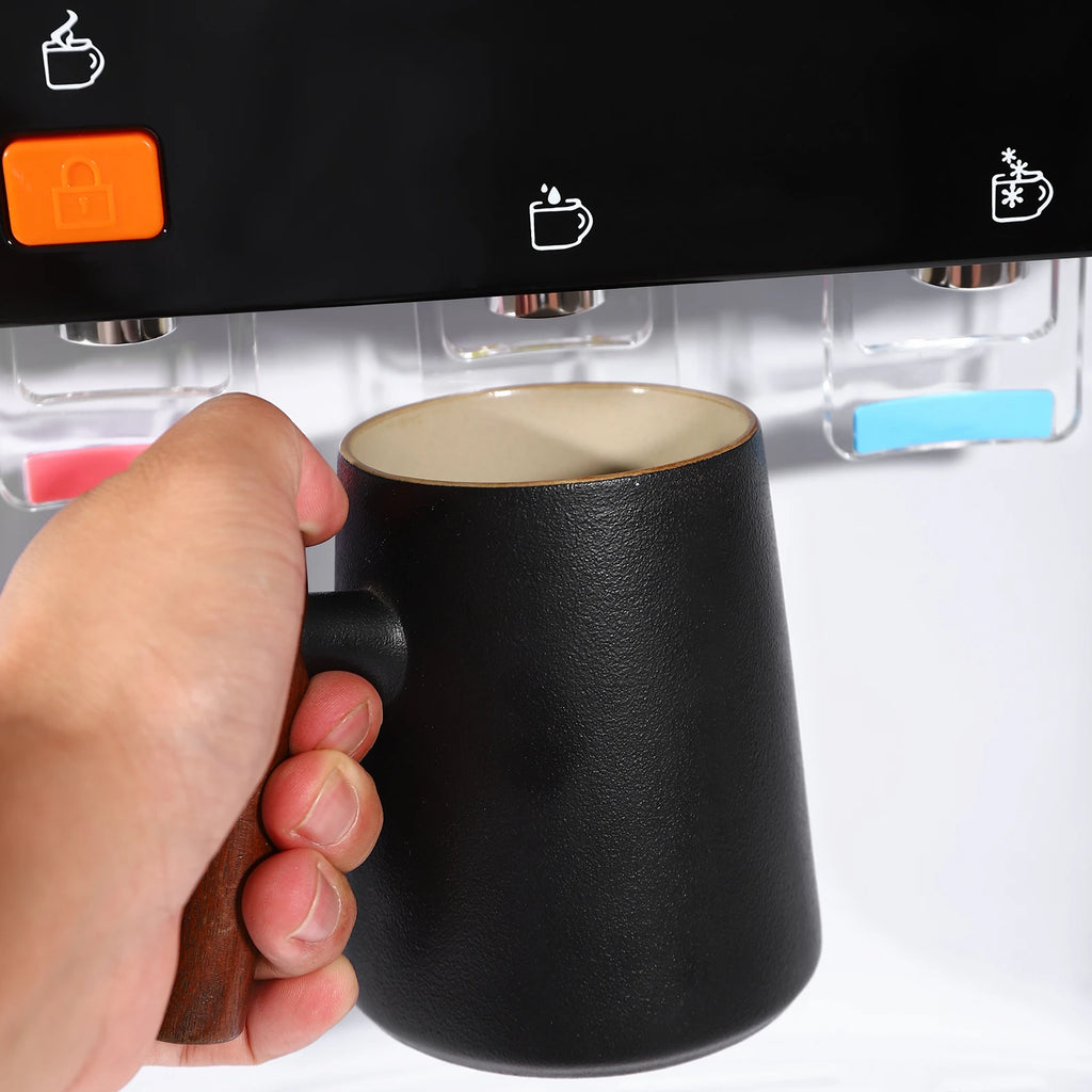 Moderner weißer elektrischer Wasserspender, 31*30*48cm, wassergekühlter Spender, 500W Desktop-Warm- und Kaltwasserspender