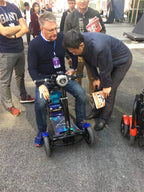 Elektrisches Vierrad-Skateboard Tragbare Elektroroller 10 Zoll 36V klappbarer Elektroroller für Behinderte und Senioren