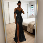 Dieses Kleid ist für die selbstbewusste Fashionista, die keine Angst hat, ihre Individualität zu zeigen