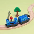 Elektrische Holzeisenbahn für Kinder, kompatibel mit Holzschienen, magnetische Verbinder, selbstfahrender Zug aus Druckgussmetall für Jungen und Mädchen ab 3 Jahren
