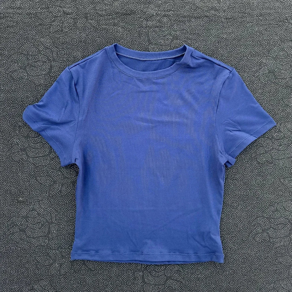 2026 NEU Kurzarm Nahtloses Yoga-Oberteil Fitness-Set Damen Workout Lauf-Sport-Shorts Turnanzug