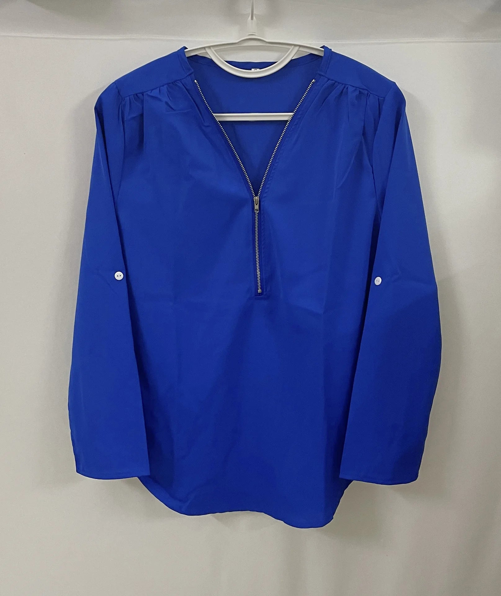 2024 Qualität Heißer Verkauf Plus Size Tiefer V-Ausschnitt Damenbluse Chiffon Coole lockere Hemd Mode Freizeit Damen Tops Sexy Reißverschluss Pullover