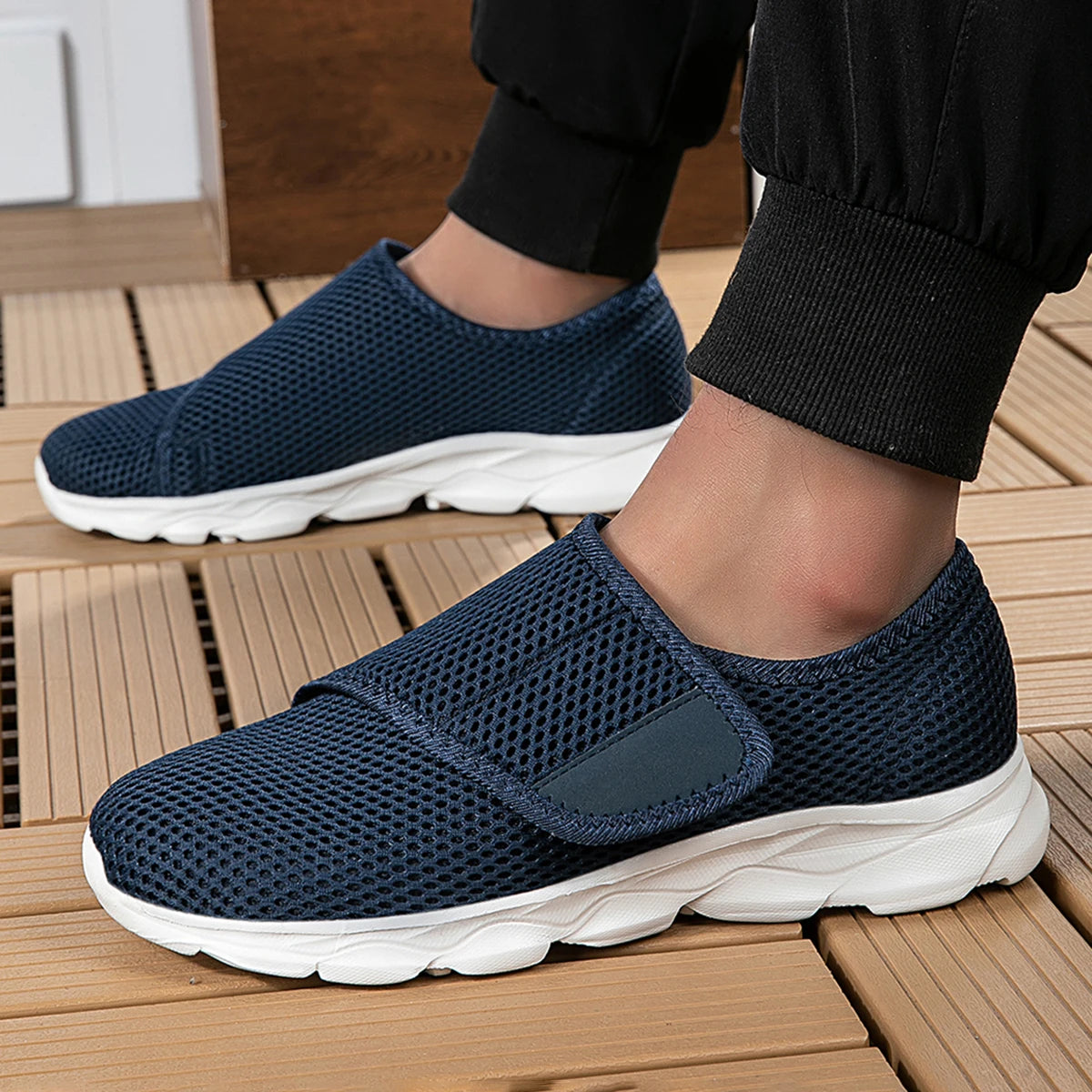 Neue lässige orthopädische Schuhe für weite Füße, geschwollene Füße, Daumenballen, regulierbare weiche bequeme Diabetiker-Gehschuhe