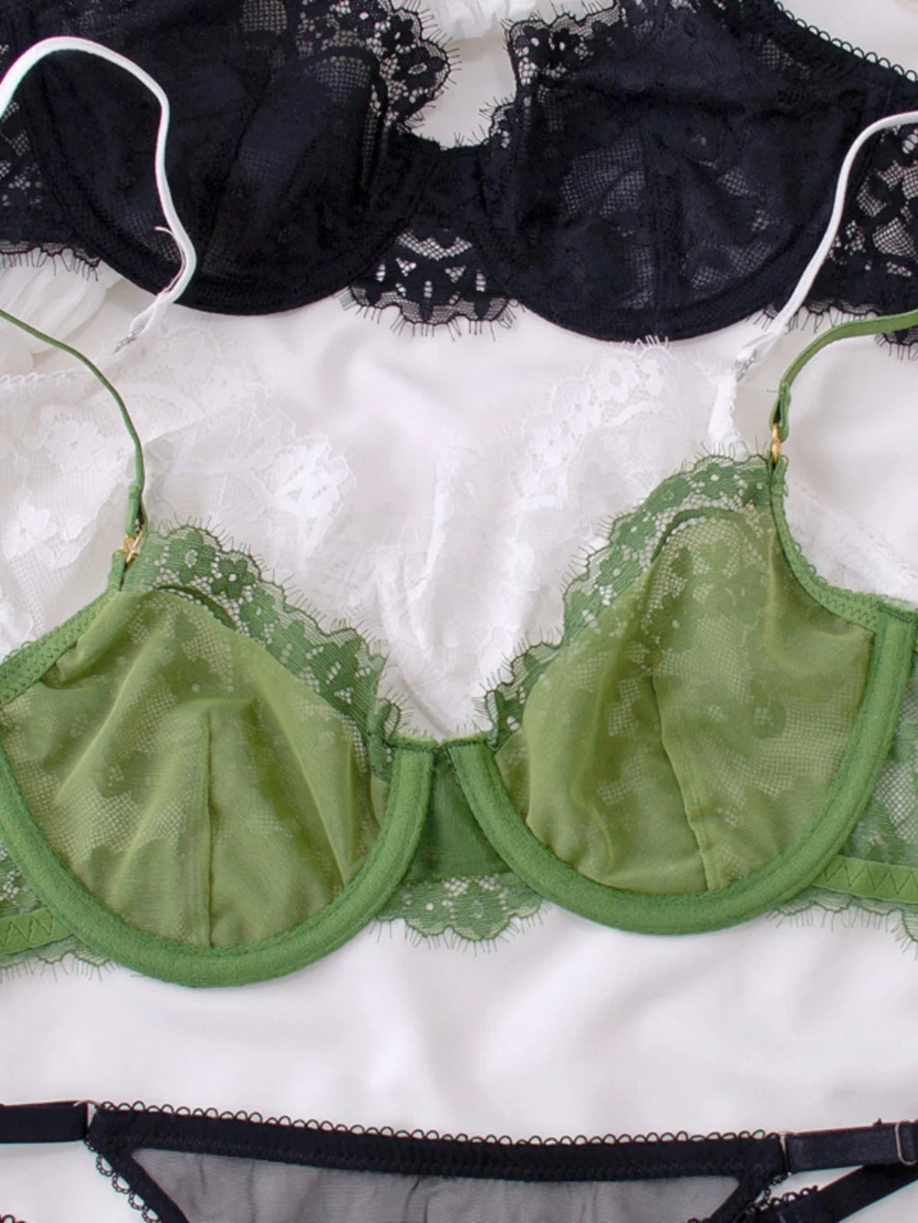 Sexy dünne Spitzen-Dessous-Slips Sets Damen große Größen BHs mit Stahlring durchsichtiges Unterwäsche-Set BH-Set