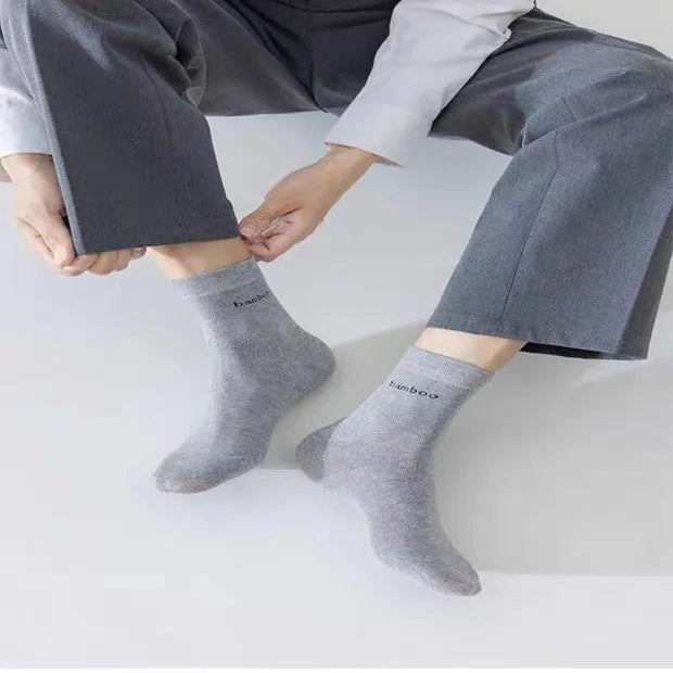 5 Paar/Herren Bambussocken Bequem Atmungsaktiv Freizeit Business Herren Crew Socken Hohe Qualität Antibakteriell Wadenhohe Socken EU39-45