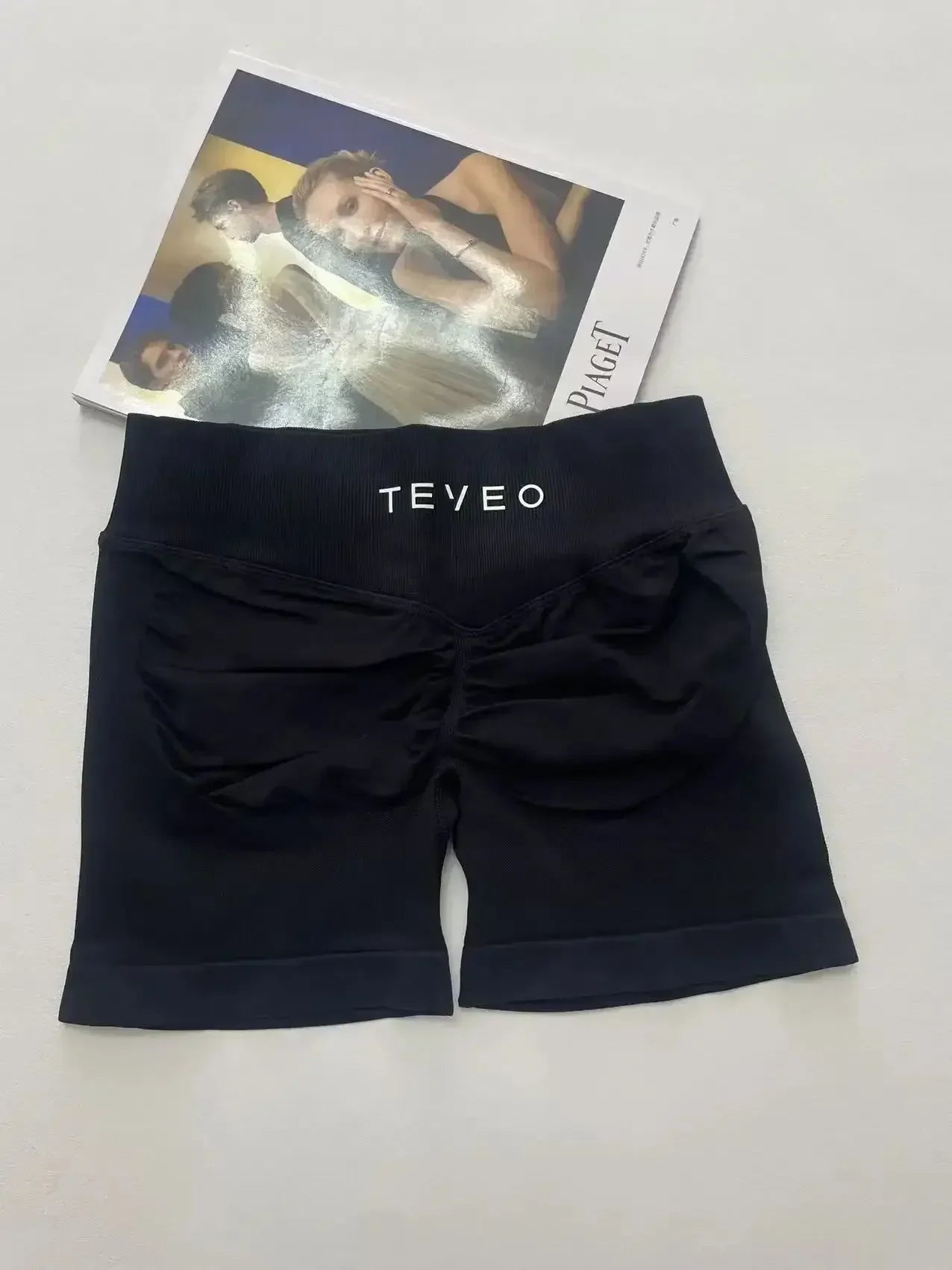 TEVEO Damen Yoga Shorts Dehnbar Atmungsaktiv Peach Butt Lift Fitness Laufshorts High Waist Stretch Schweißableitend