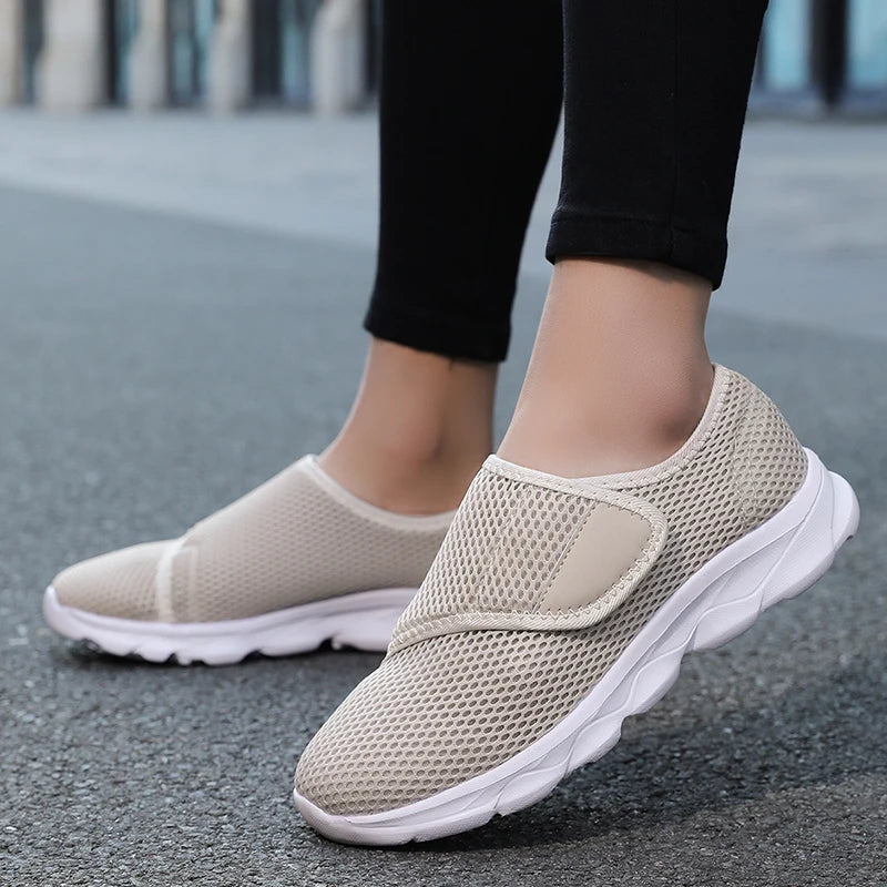Neue lässige orthopädische Schuhe für weite Füße, geschwollene Füße, Daumenballen, regulierbare weiche bequeme Diabetiker-Gehschuhe