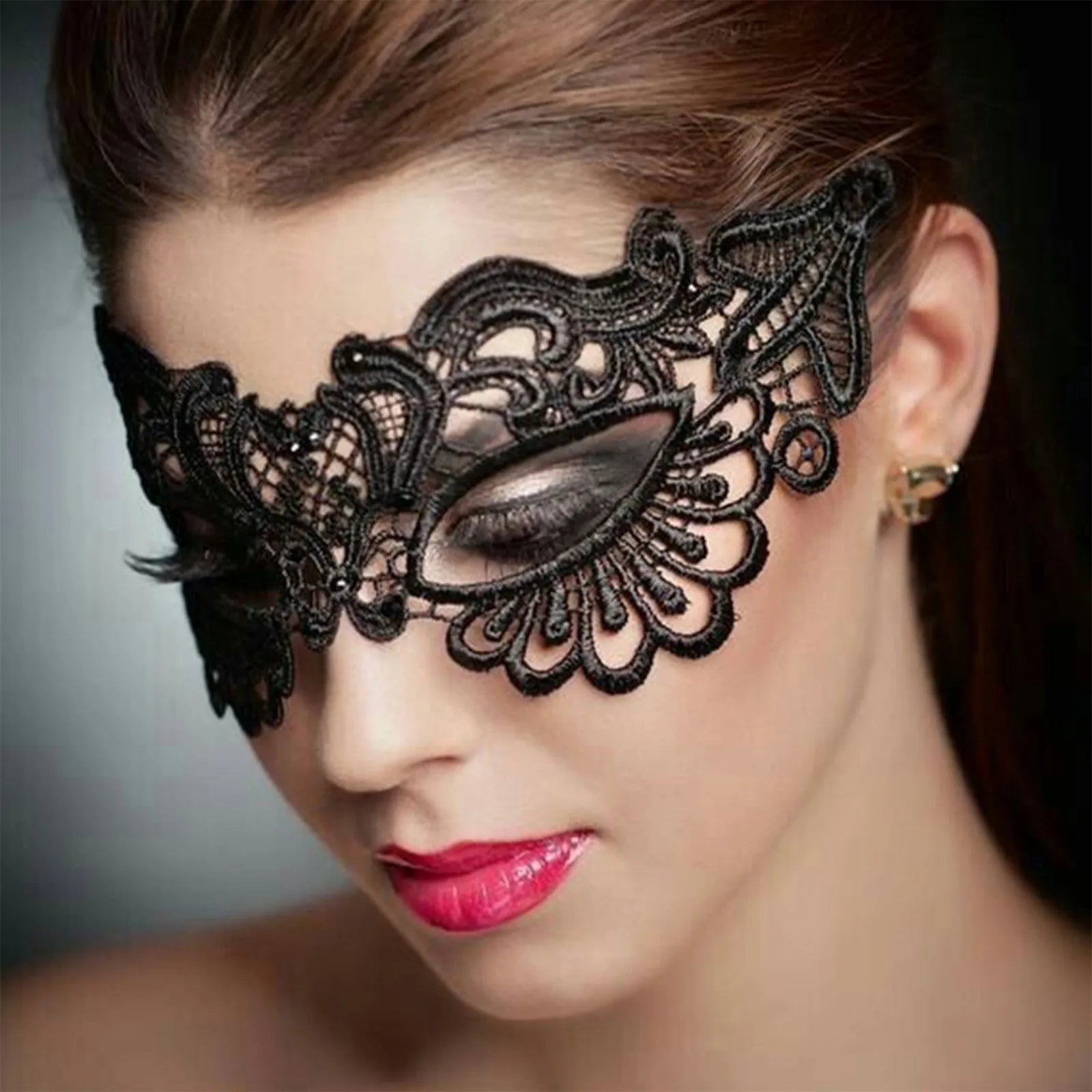 Schwarze Königin-Spitzenmaske, Stickerei-Applikationen, Party-Karnevalsmaske, Damen-Accessoires, Hochzeitsmaske, Halloween-Maskerade-Maske Hauptbild