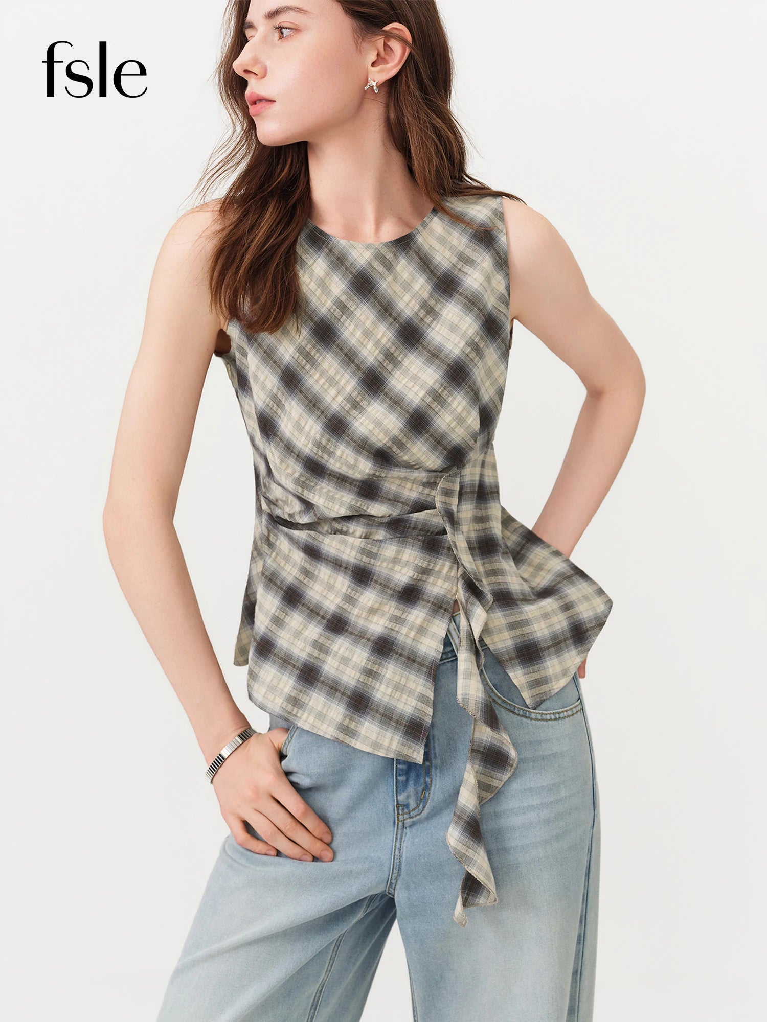 FSLE Retro Kariertes Rundhals-Ärmelloses Hemd mit schmaler Taille für Damen, Neuer Sommer 2026 Stil mit Band Koreanischer Y2k-Stil Hauptbild