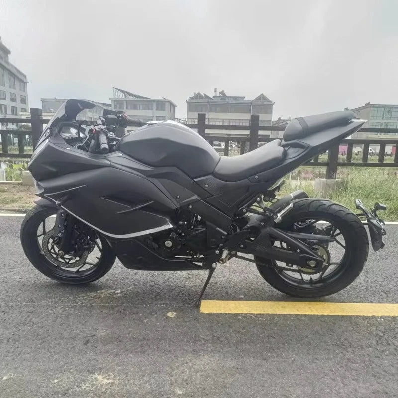 Rs Gebrauchtmotorrad 400cc Sportmotorrad Sportwagen Doppelzylinder Schwerlastlokomotive 400cc Erwachsenenfahrrad