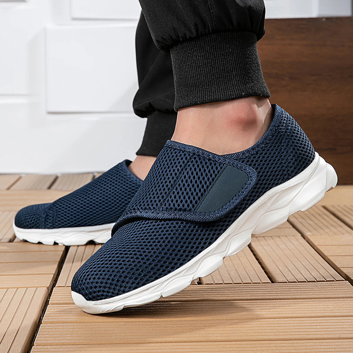 Neue lässige orthopädische Schuhe für weite Füße, geschwollene Füße, Daumenballen, regulierbare weiche bequeme Diabetiker-Gehschuhe