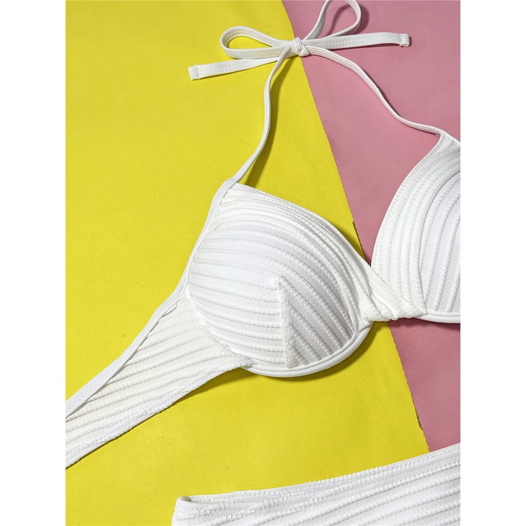 Gerüschter Neckholder Bügel-Bikini Damen Bademode Weiblicher Badeanzug Zweiteiliges Bikini-Set Mid Waist Badeanzug Schwimmen V5440