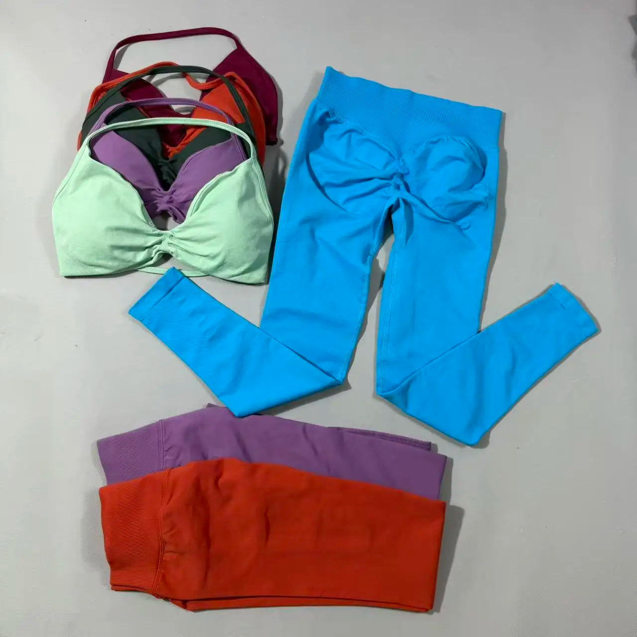 UETEEY Set für Damen, Trägerloser Yoga-BH, Sport-Top, Workout-Leggings-Set, Nahtloses Fitnessstudio-Set, Fitnesskleidung, Outfit, Activewear Hauptbild