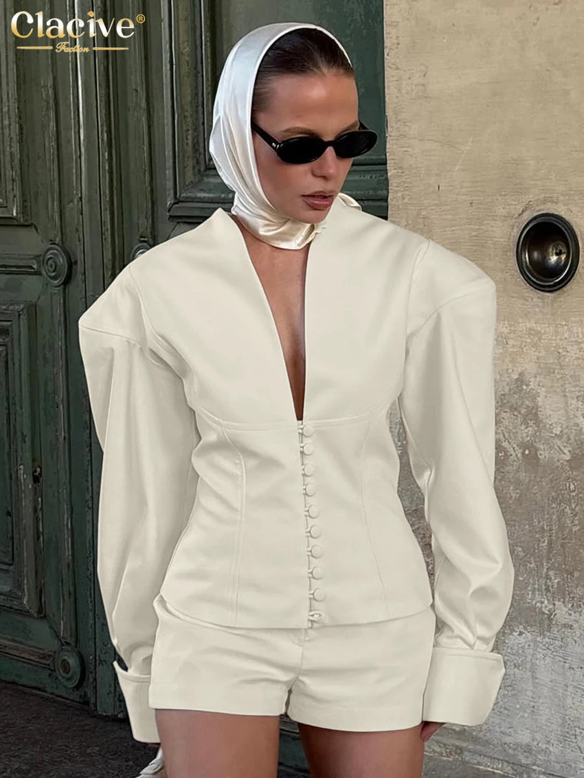 Clacive Fashion Locker Zweiteiler für Damen, Beige, 2025, sexy Langarmshirt mit High-Waist-Shorts, Set, weibliche Streetwear Zweitbild